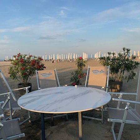 Vela Luxury Sea View Apartments - Marina Surf Năvodari Exteriör bild