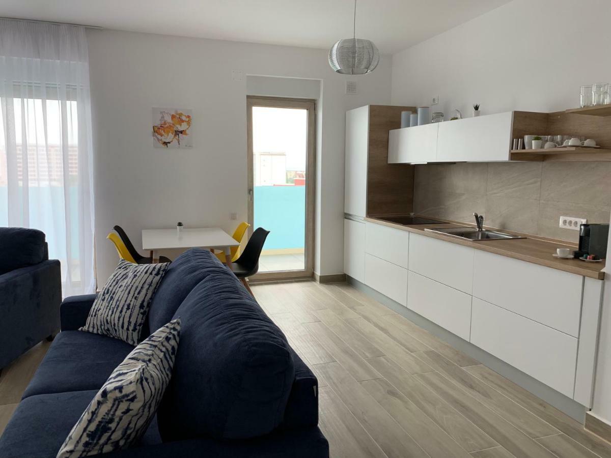 Vela Luxury Sea View Apartments - Marina Surf Năvodari Exteriör bild