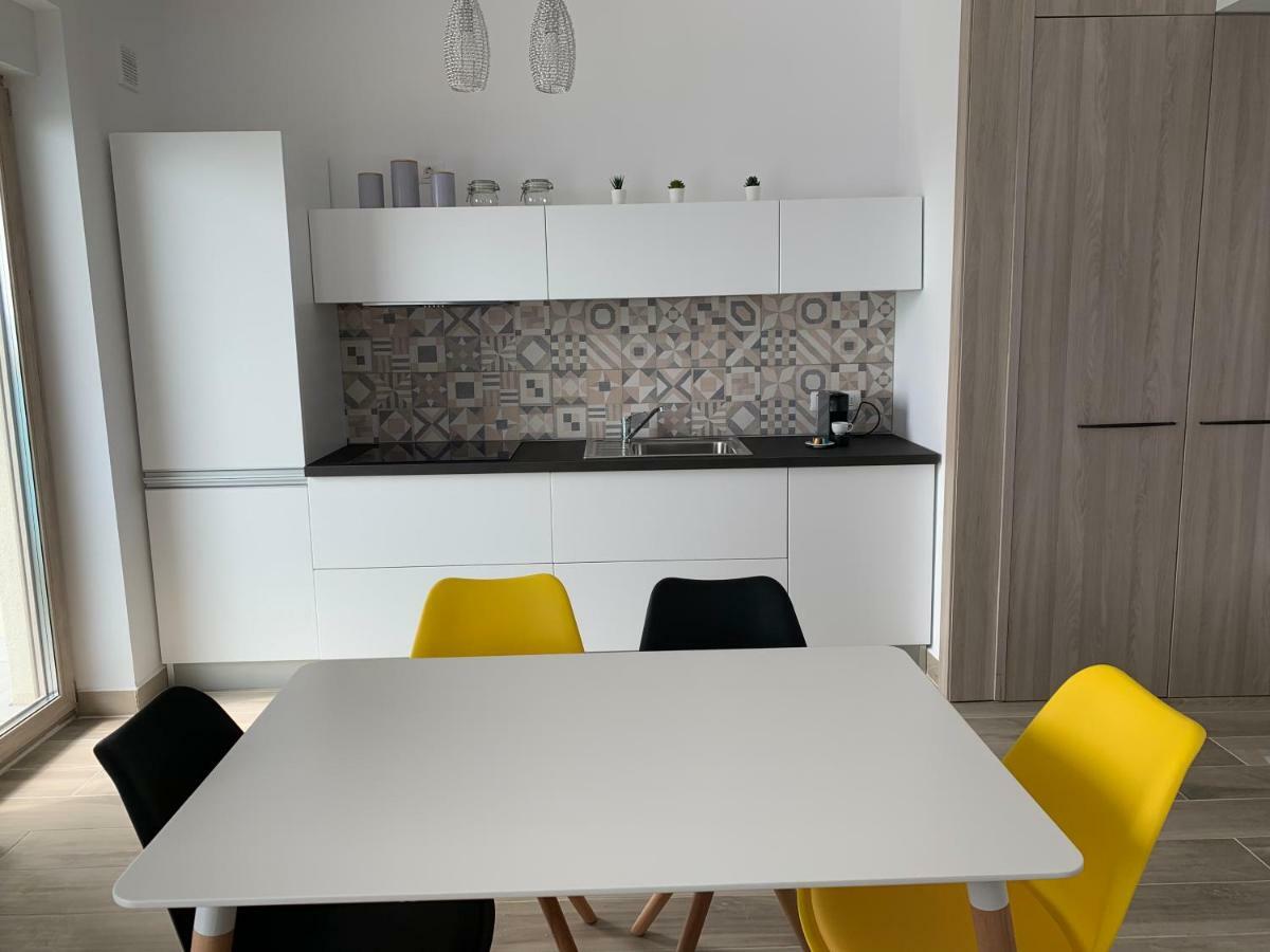Vela Luxury Sea View Apartments - Marina Surf Năvodari Exteriör bild
