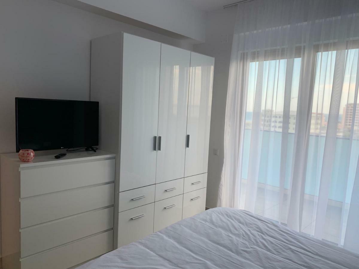 Vela Luxury Sea View Apartments - Marina Surf Năvodari Exteriör bild