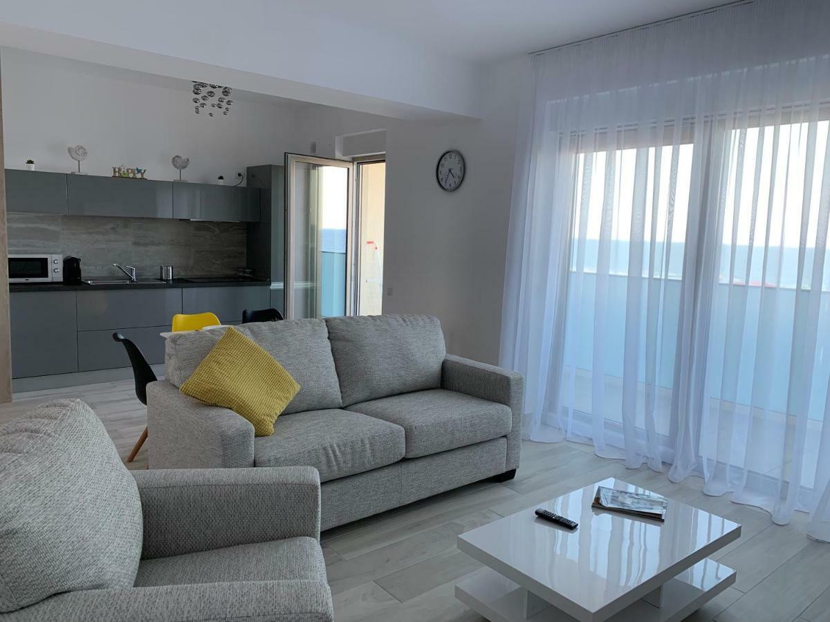 Vela Luxury Sea View Apartments - Marina Surf Năvodari Exteriör bild